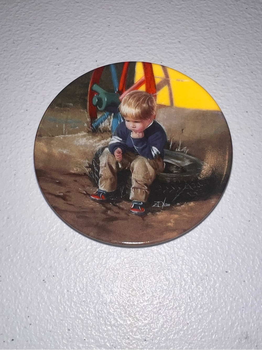Children's Round Wall Plaque - Blue & Tan Illustration